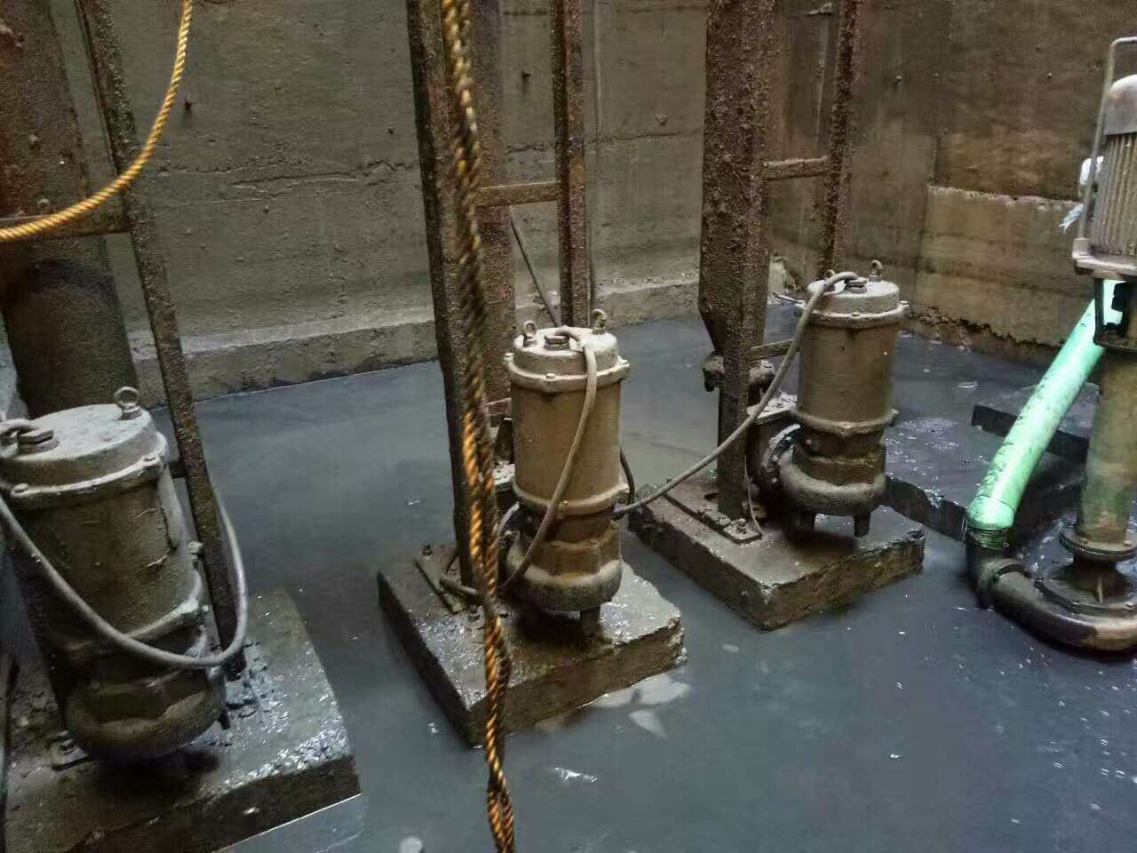 青神污水池清理