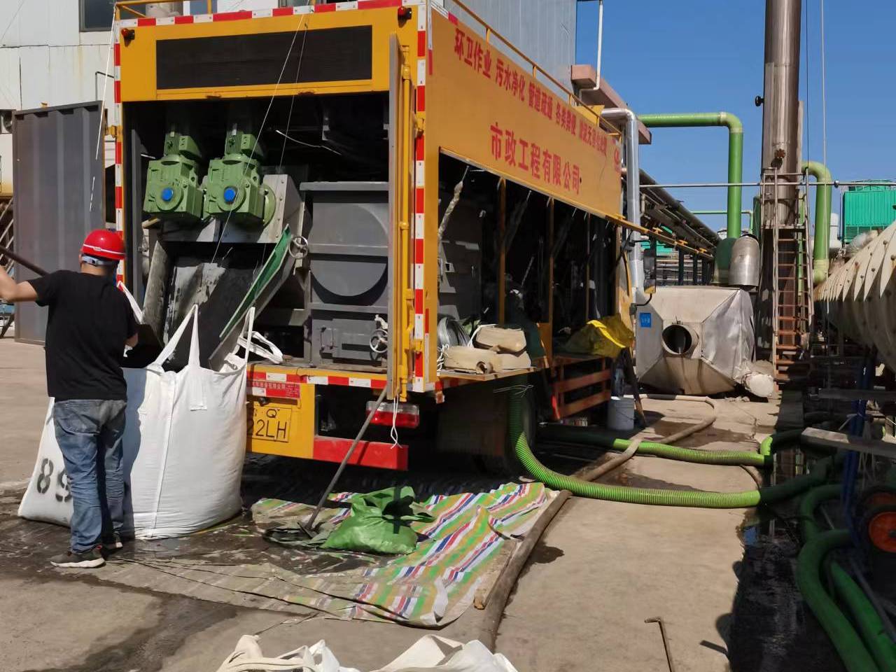 青神淤泥压干处理